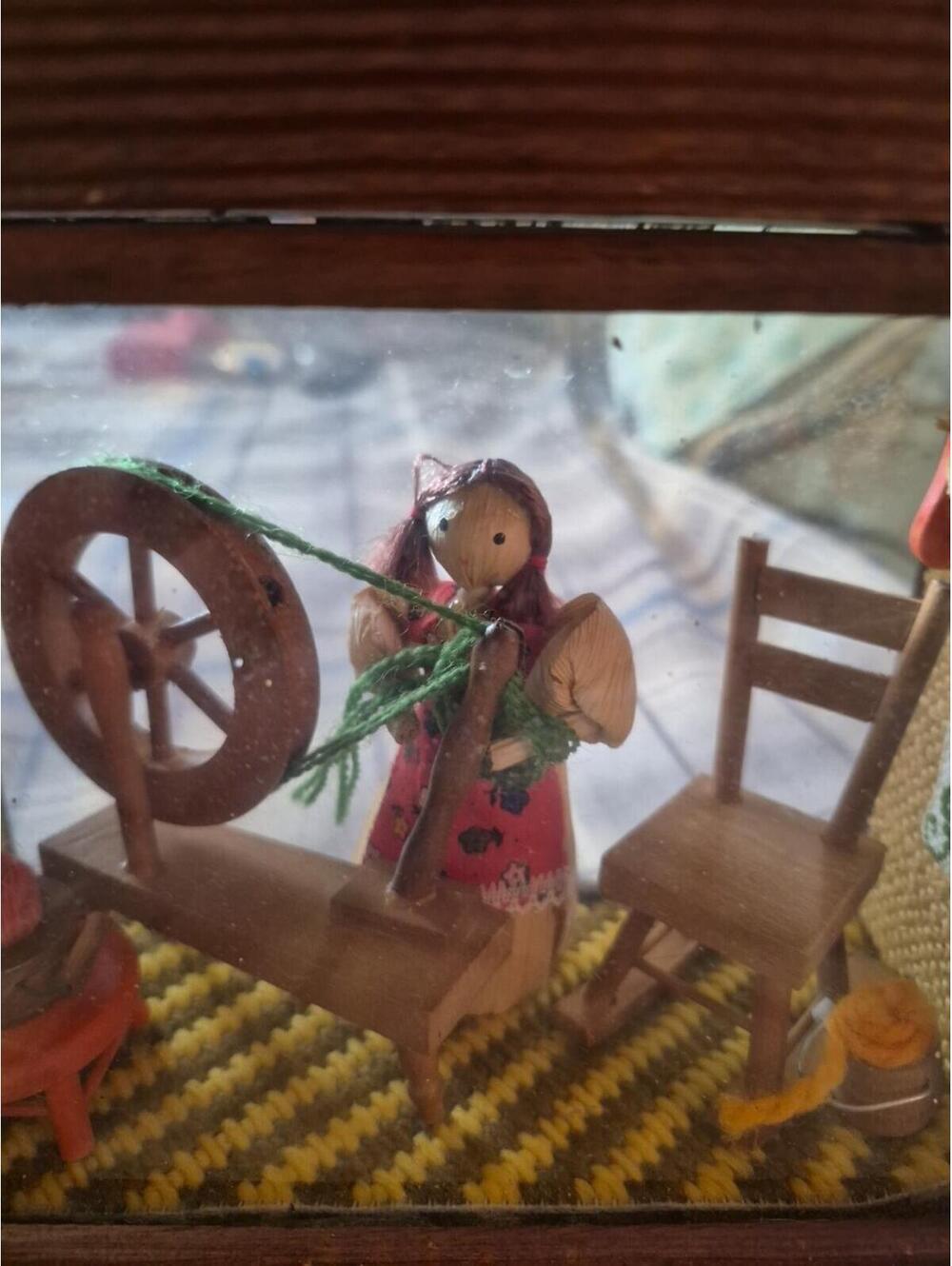 Dollhouse Miniature Diorama - Picture 3 of 8